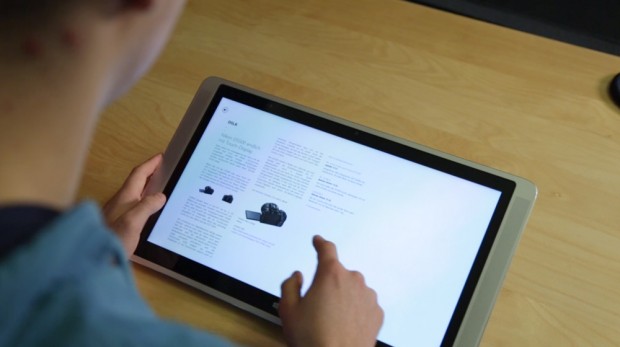 Durch das große Display kann bequem gesurft werden. (Bild:Fabian Hamacher/Golem.de)